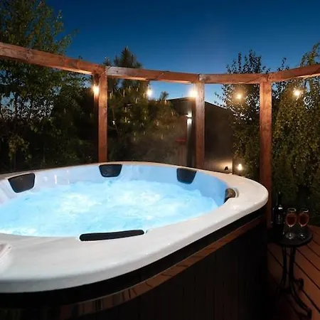 Holiday home Two-storey Home, Sauna, Whirlpool Mielenko