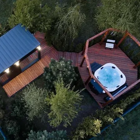Two-storey Home, Sauna, Whirlpool *